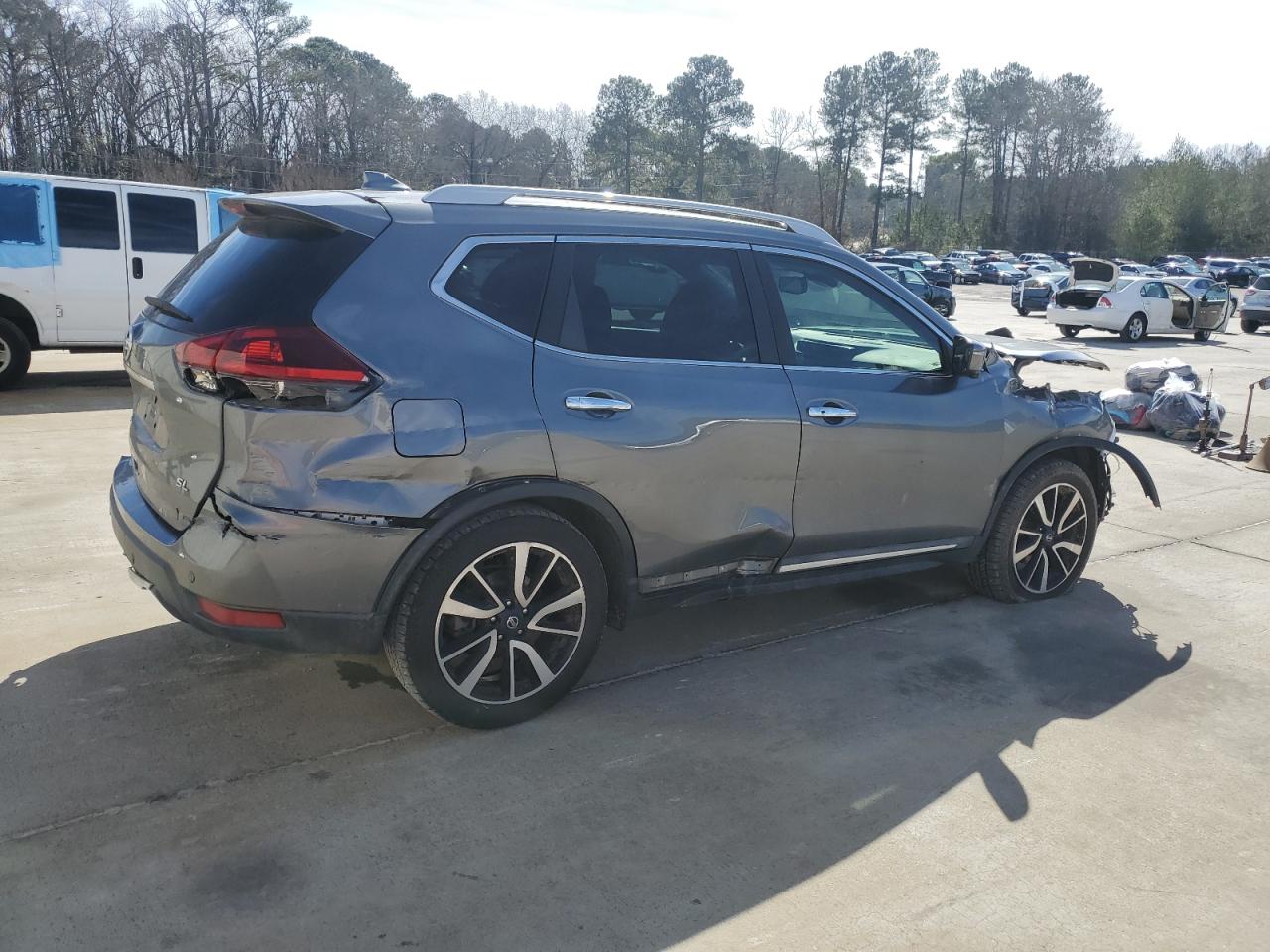 2019 Nissan Rogue VIN 5N1AT2MT7KC749323 Copart auction photo, front end / rear end damage thumbnail 3