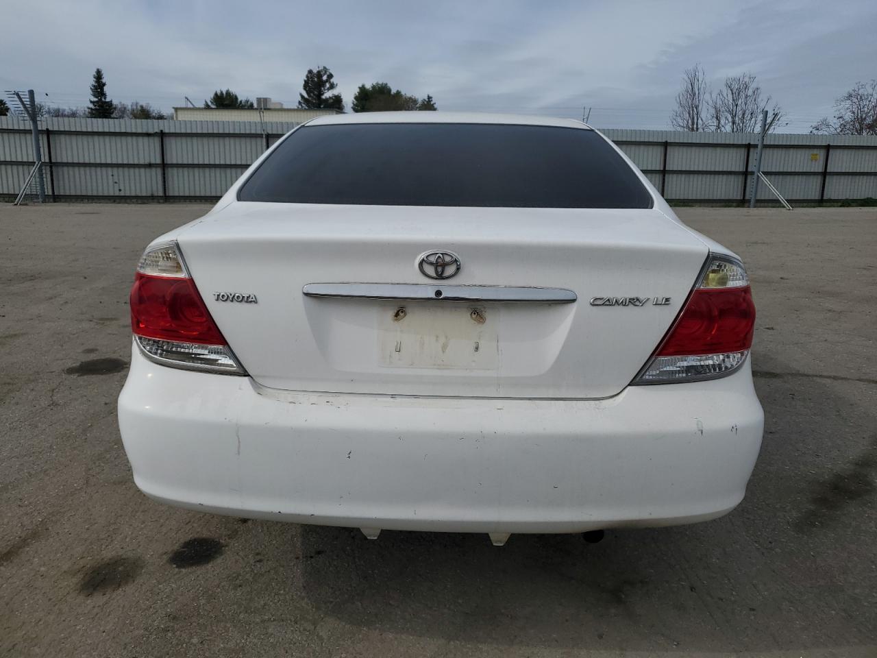 2005 Toyota Camry VIN 4T1BE32KX5U410746 Copart auction photo, side / rear end damage thumbnail 6