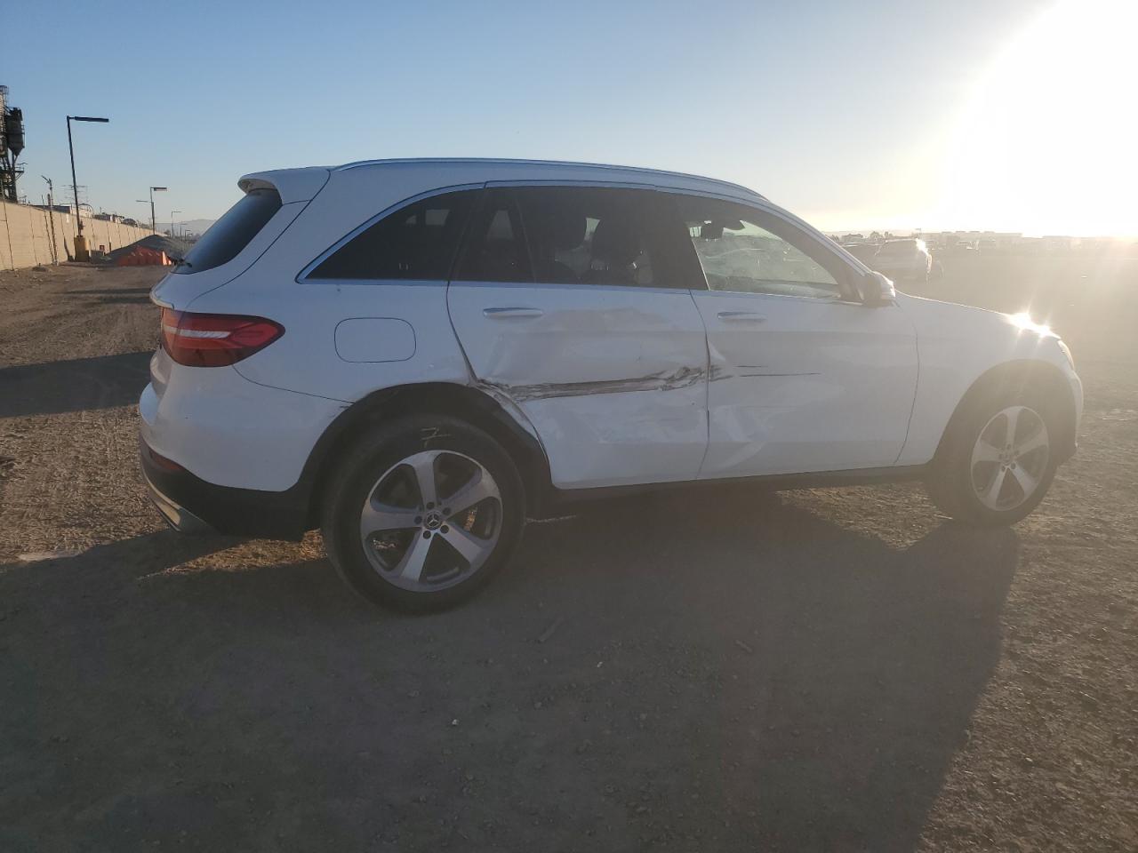 2019 Mercedes-Benz GLC VIN WDC0G4JB2KV118523 Copart auction photo, side damage thumbnail 3