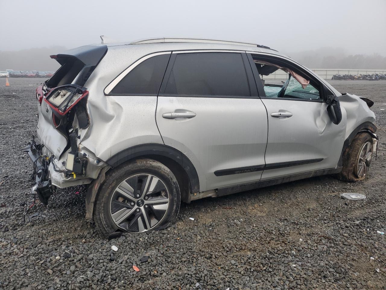 2020 KIA Niro VIN KNDCB3LC4L5435075 Copart auction photo, all over damage thumbnail 3