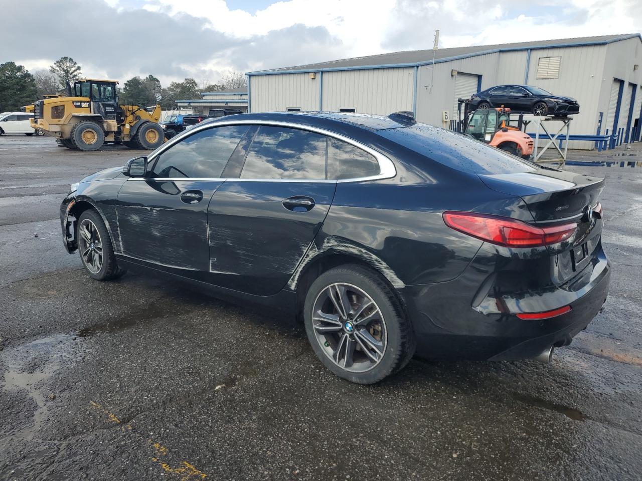 2022 BMW 2er VIN WBA73AK0XN7K15230 Copart auction photo, side / front end damage thumbnail 2