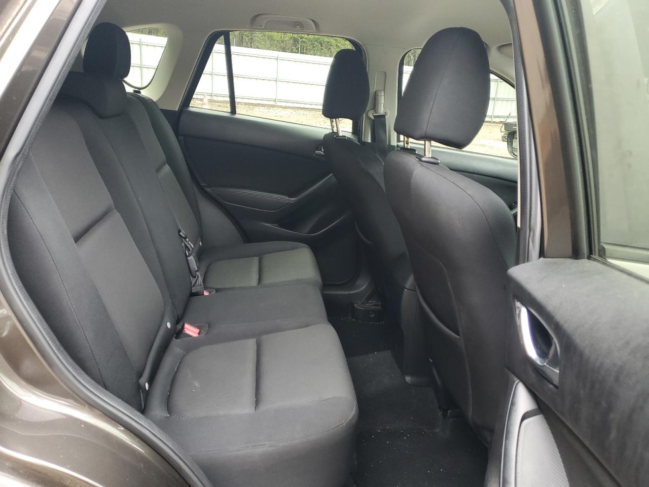 2016 Mazda CX-5 VIN JM3KE2BYXG0686431 Copart auction photo, rear end damage thumbnail 10