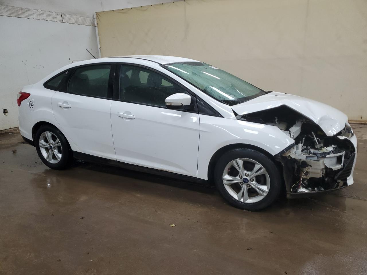 2014 Ford Focus VIN 1FADP3F24EL419181 Copart auction photo, front end / side damage thumbnail 4