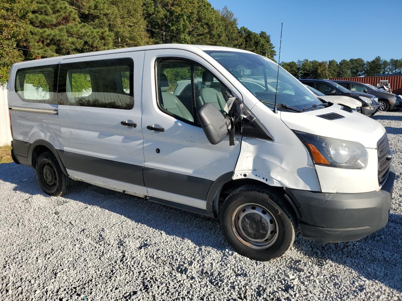 2017 Ford Transit VIN 1FMZK1YM2HKB50914 Copart auction photo, front end / rear end damage thumbnail 4