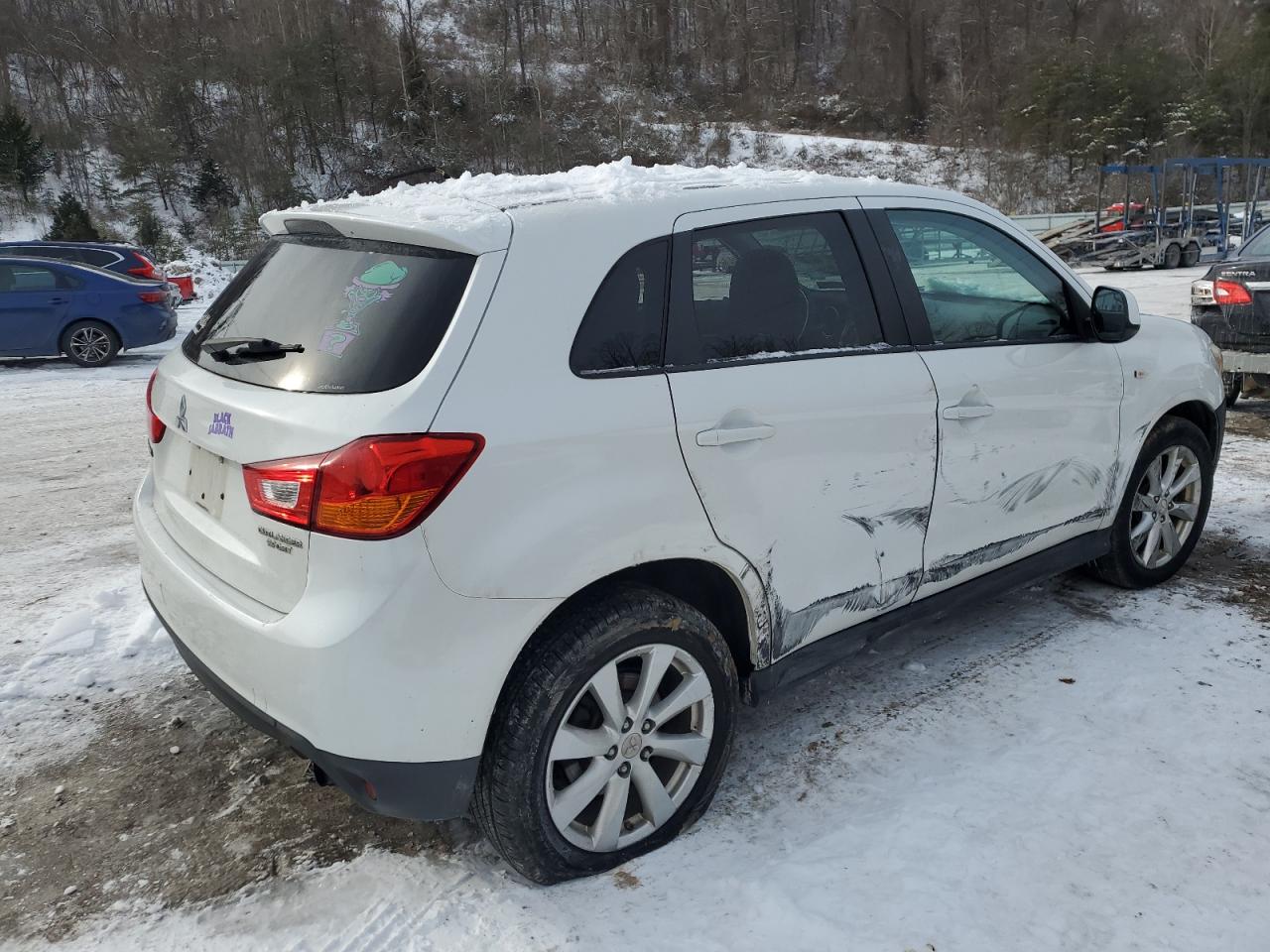 2014 Mitsubishi Outlander VIN 4A4AR3AUXEE005089 Copart auction photo, side / front end damage thumbnail 3