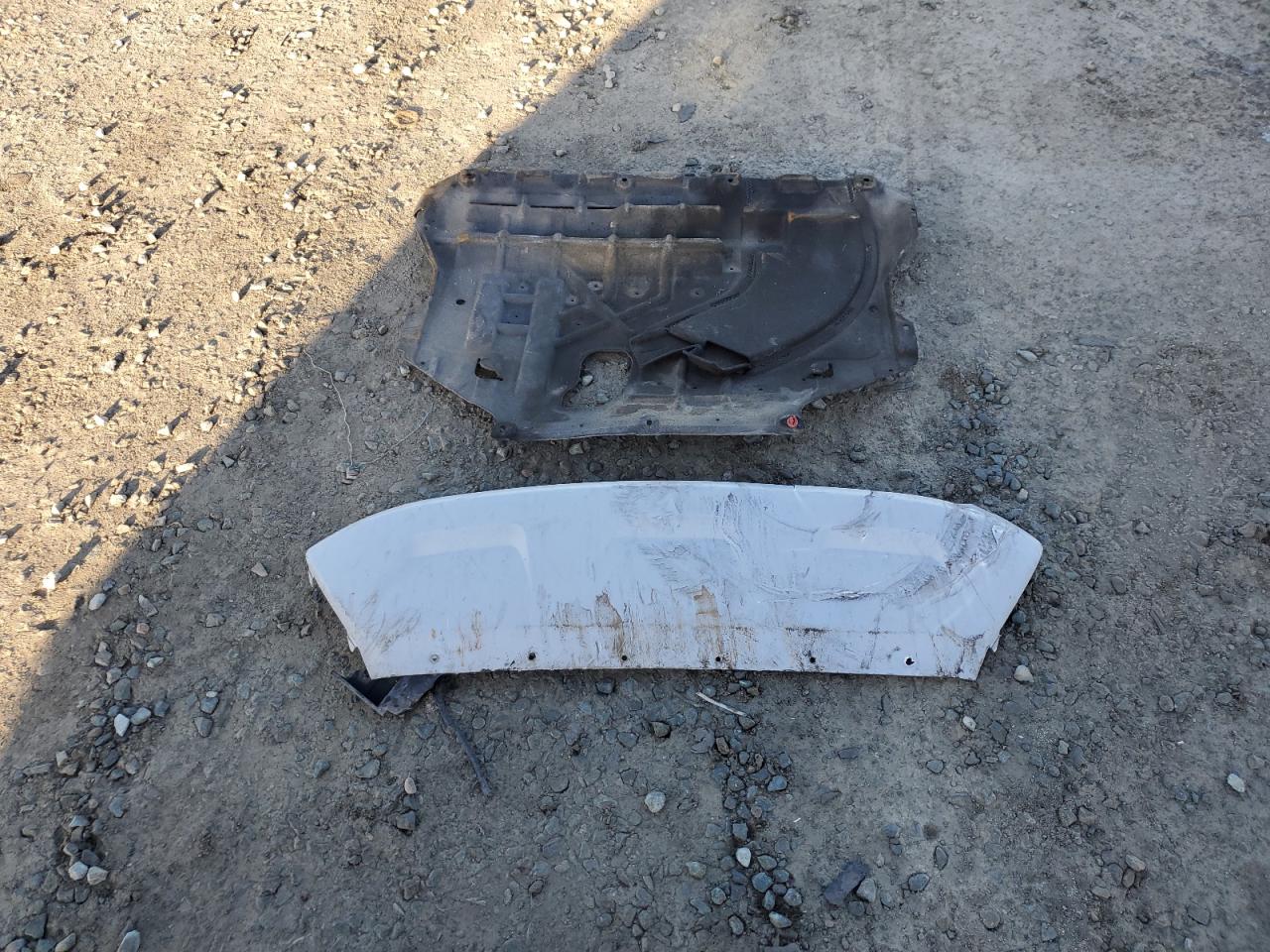 2018 Ford Escape VIN 1FMCU9J95JUC60628 Copart auction photo, front end damage thumbnail 13