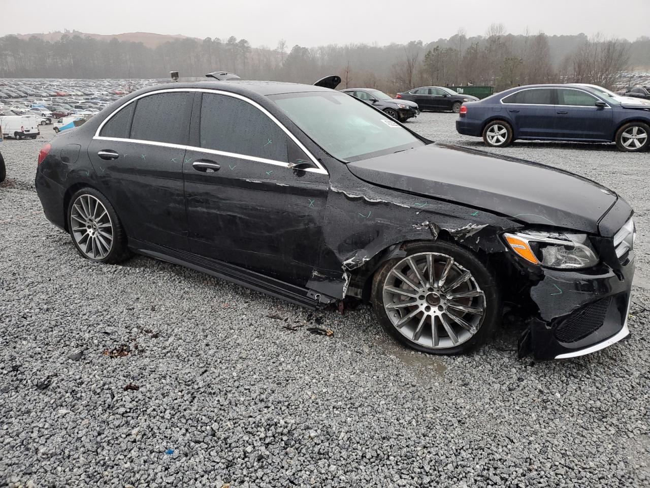 2018 Mercedes-Benz C-klasse VIN 55SWF4JB1JU271151 Copart auction photo, front end / side damage thumbnail 4