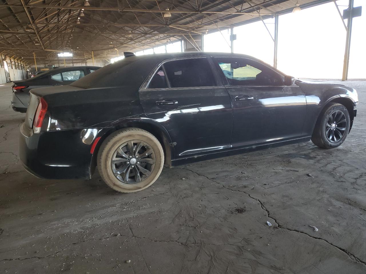 2015 Chrysler 300 VIN 2C3CCAAG6FH881978 Copart auction photo, front end / rear end damage thumbnail 3