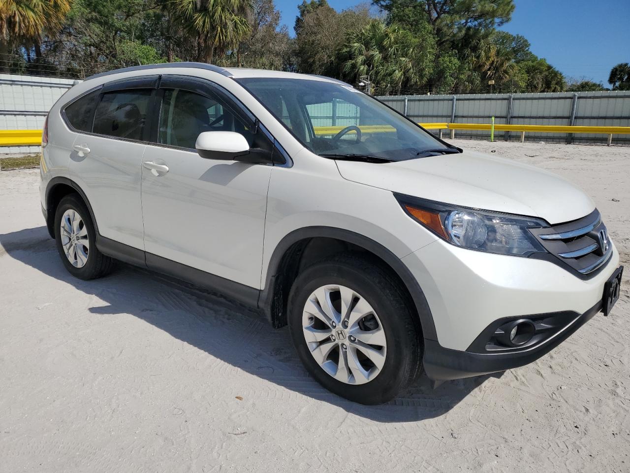 2014 Honda CR-V VIN 5J6RM4H77EL105526 Copart auction photo, water/flood / minor dent/scratches damage thumbnail 4