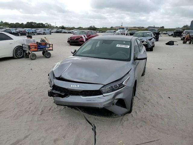 2023 KIA Forte VIN 3KPF24AD6PE590977 Copart auction photo, front end / minor dent/scratches damage thumbnail 11