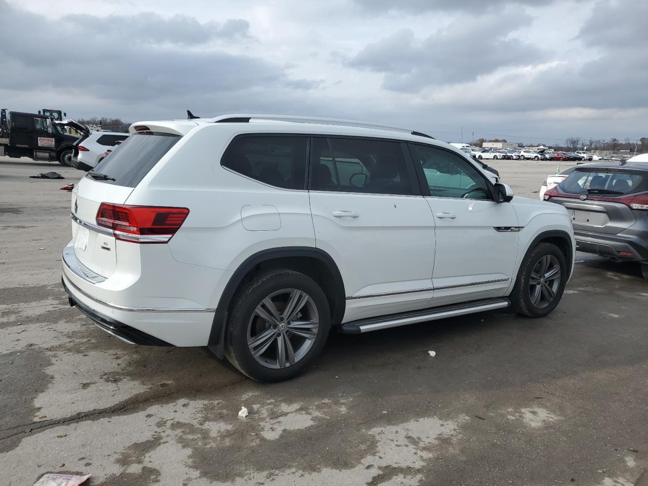 2019 Volkswagen Atlas VIN 1V2RR2CA5KC554020 Copart auction photo, front end / undercarriage damage thumbnail 3