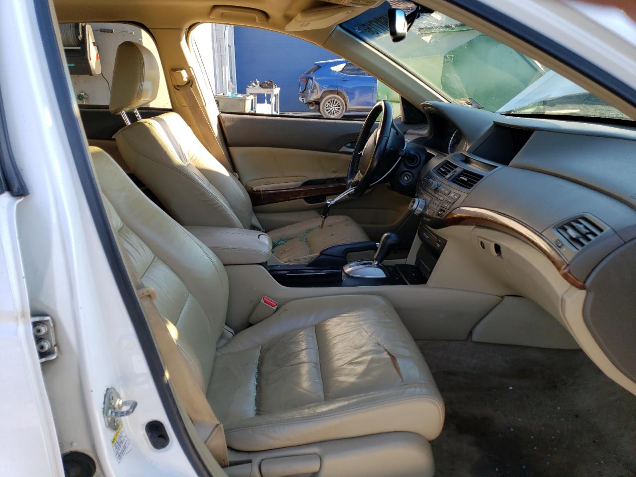 2009 Honda Accord VIN 1HGCP26899A069988 Copart auction photo, side / front end damage thumbnail 7
