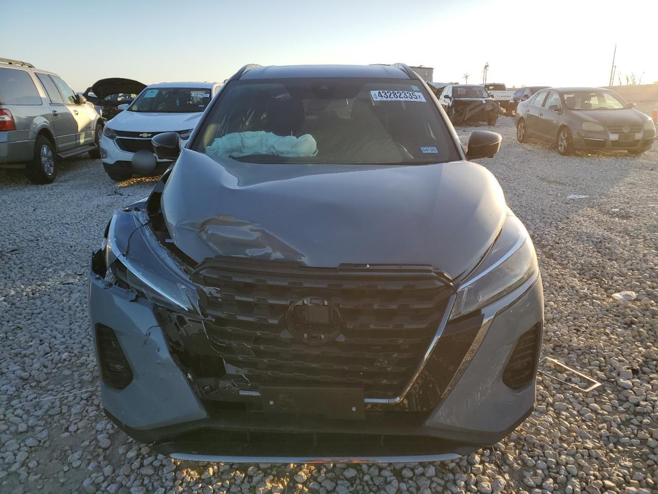 2024 Nissan Kicks VIN 3N1CP5DV3RL538352 Copart auction photo, front end damage thumbnail 5