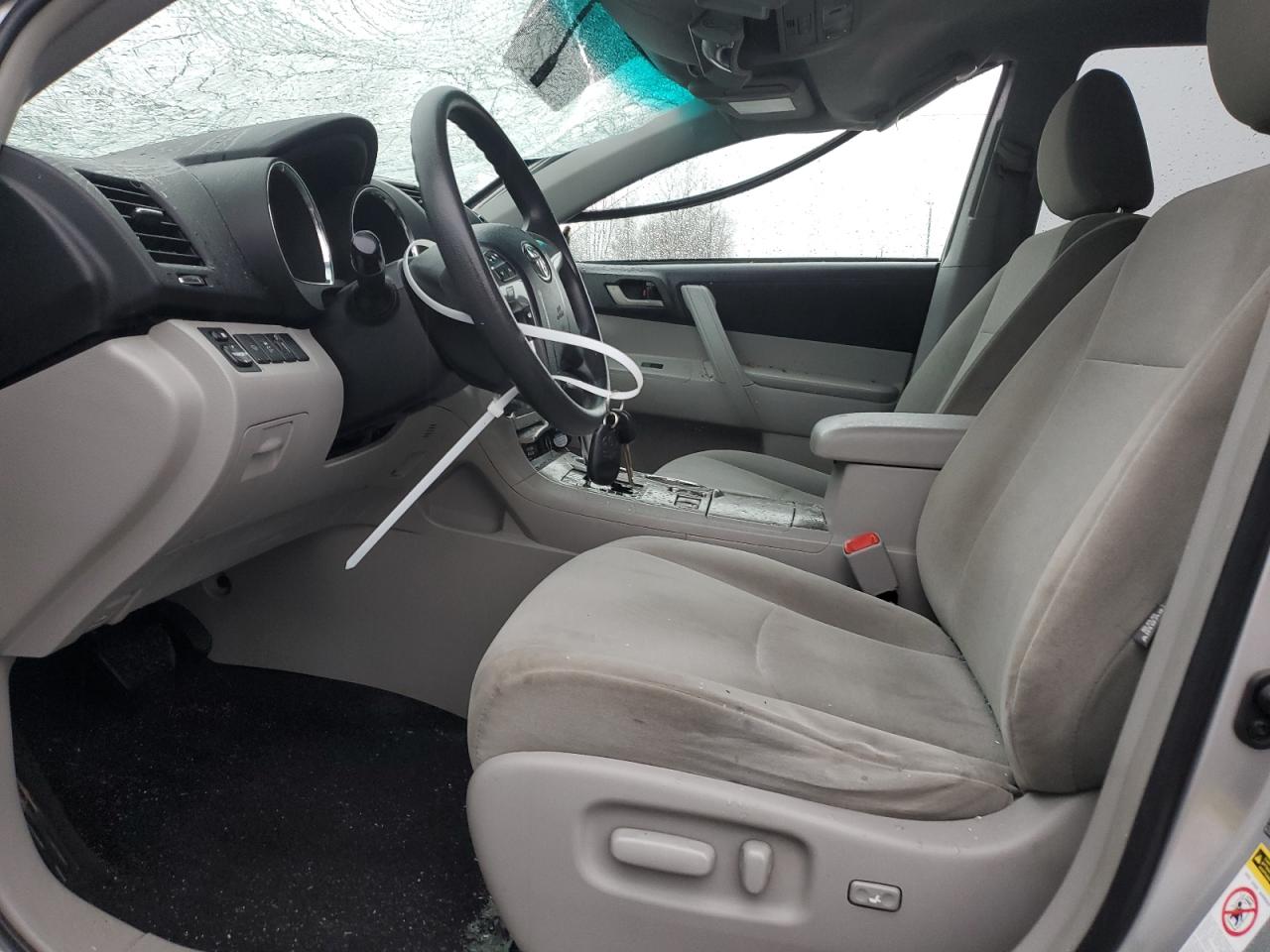 2011 Toyota Highlander VIN 5TDBK3EH9BS054190 Copart auction photo, top/roof / minor dent/scratches damage thumbnail 7