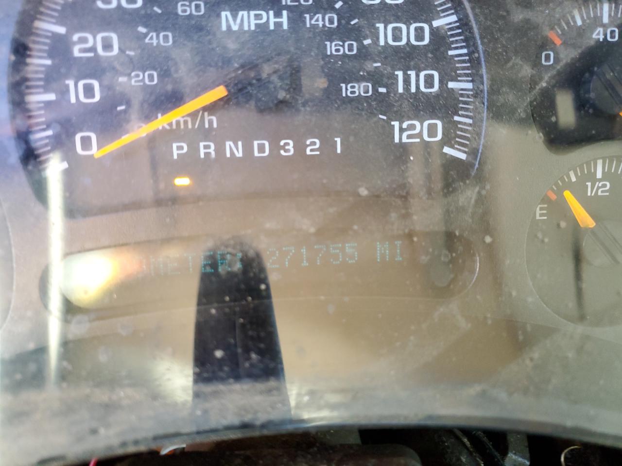 2006 Chevrolet Suburban VIN 1GNEC16Z16J126581 Copart auction photo, front end damage thumbnail 9