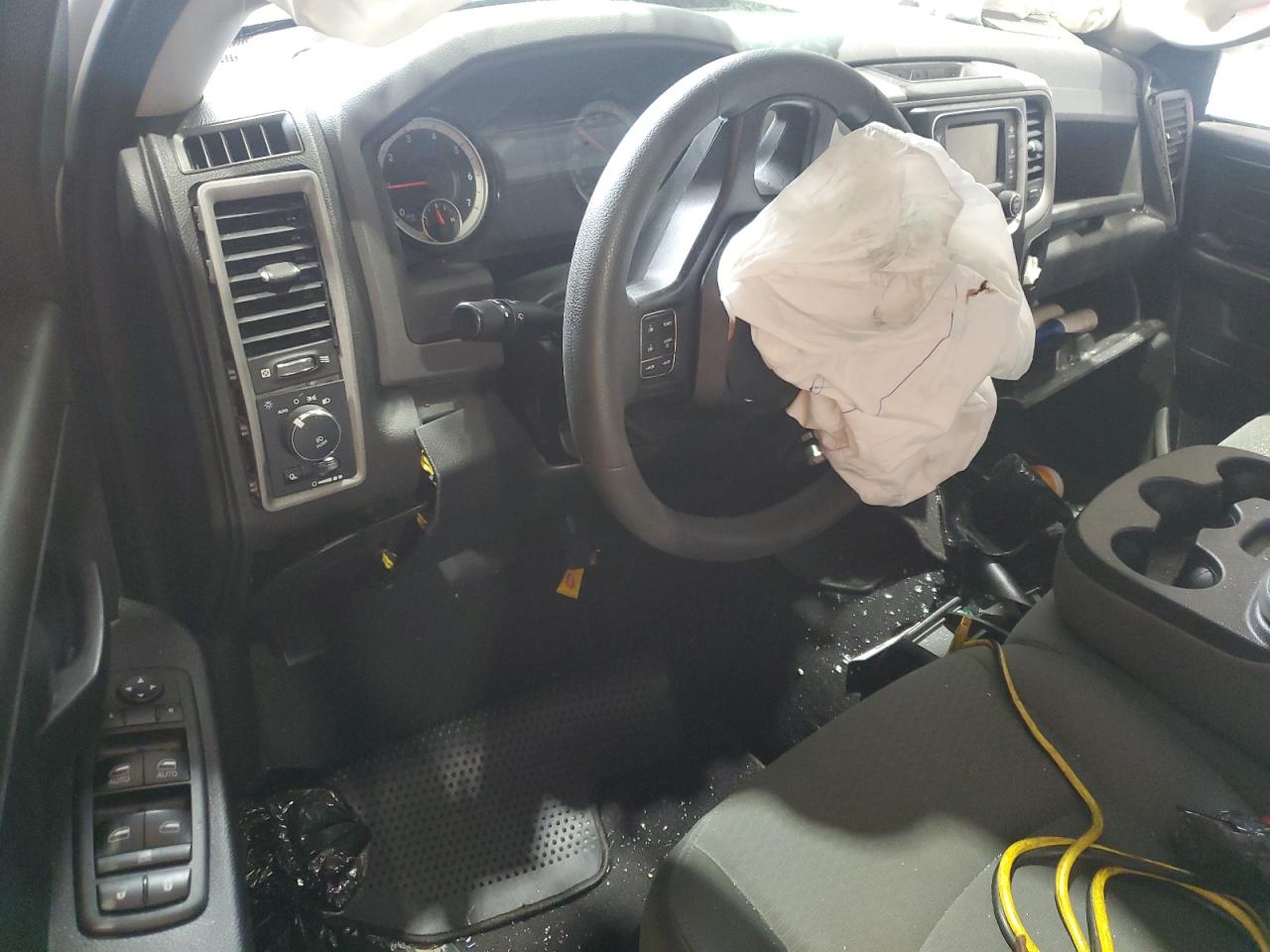 2018 RAM 1500 VIN 1C6RR6KTXJS340700 Copart auction photo, all over / minor dent/scratches damage thumbnail 8