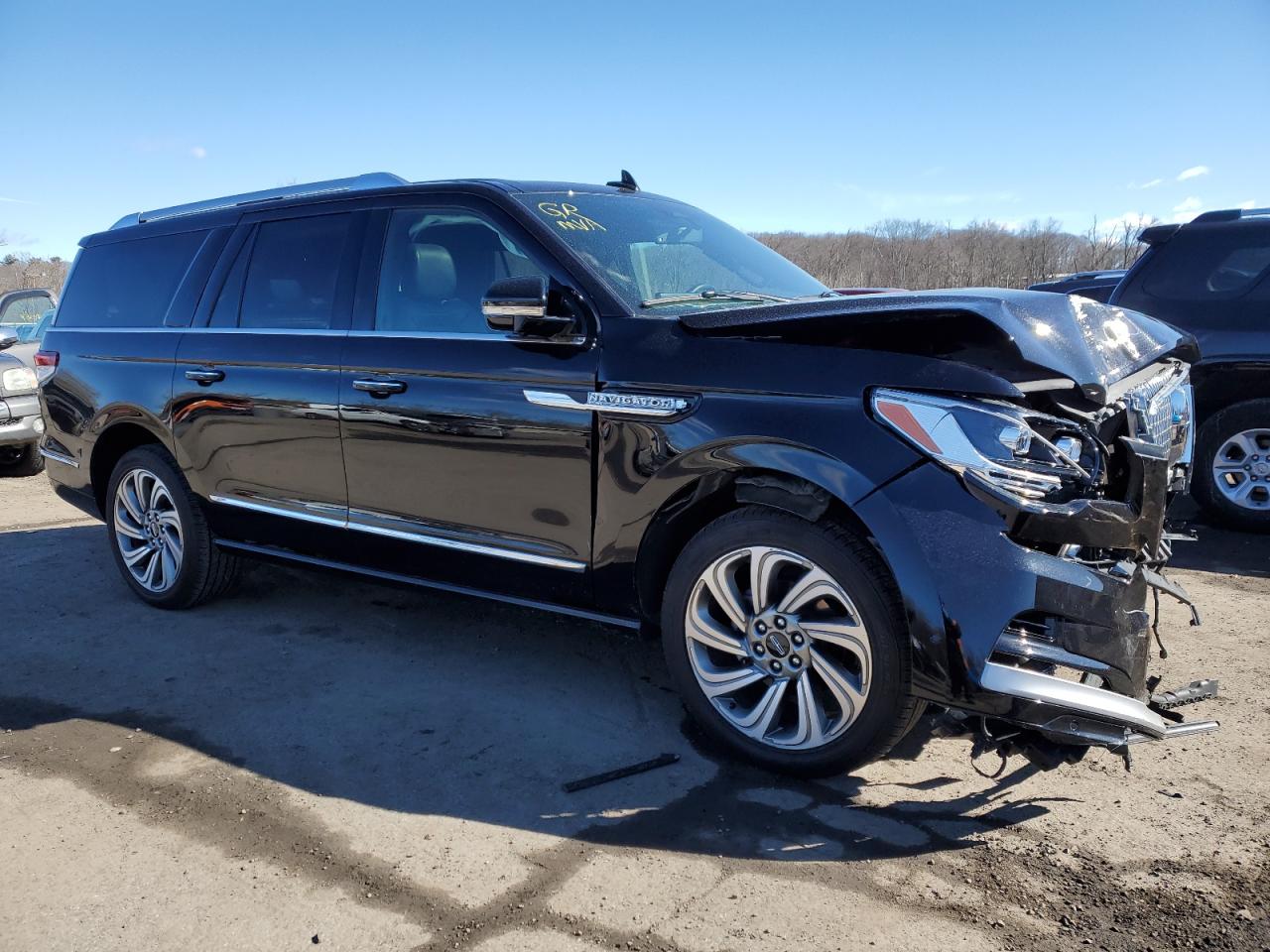 2022 Lincoln Navigator VIN 5LMJJ3NT8NEL13791 Copart auction photo, front end / minor dent/scratches damage thumbnail 4