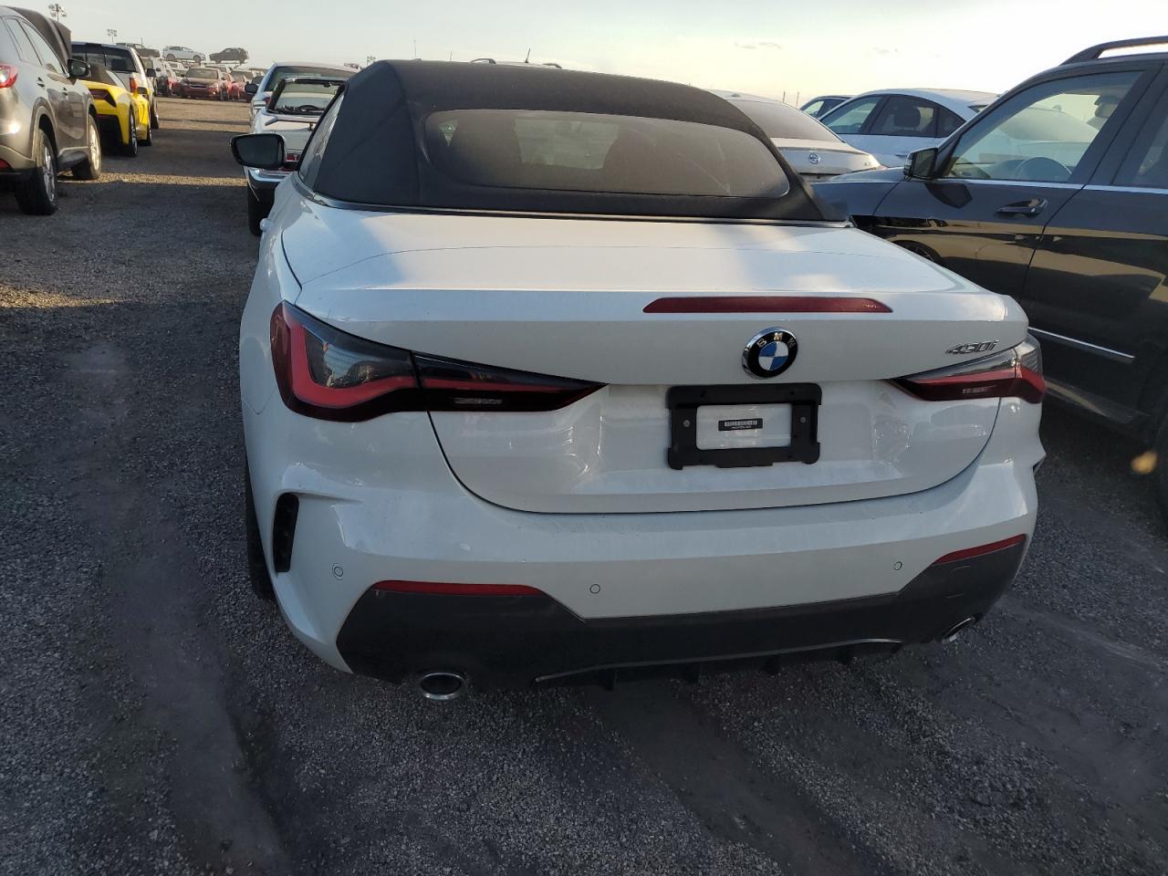 2022 BMW 4er VIN WBA23AT02NCJ38076 Copart auction photo, water/flood damage thumbnail 6
