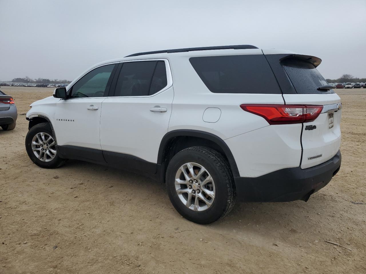 2020 Chevrolet Traverse VIN 1GNERGKW8LJ158646 Copart auction photo, front end damage thumbnail 2