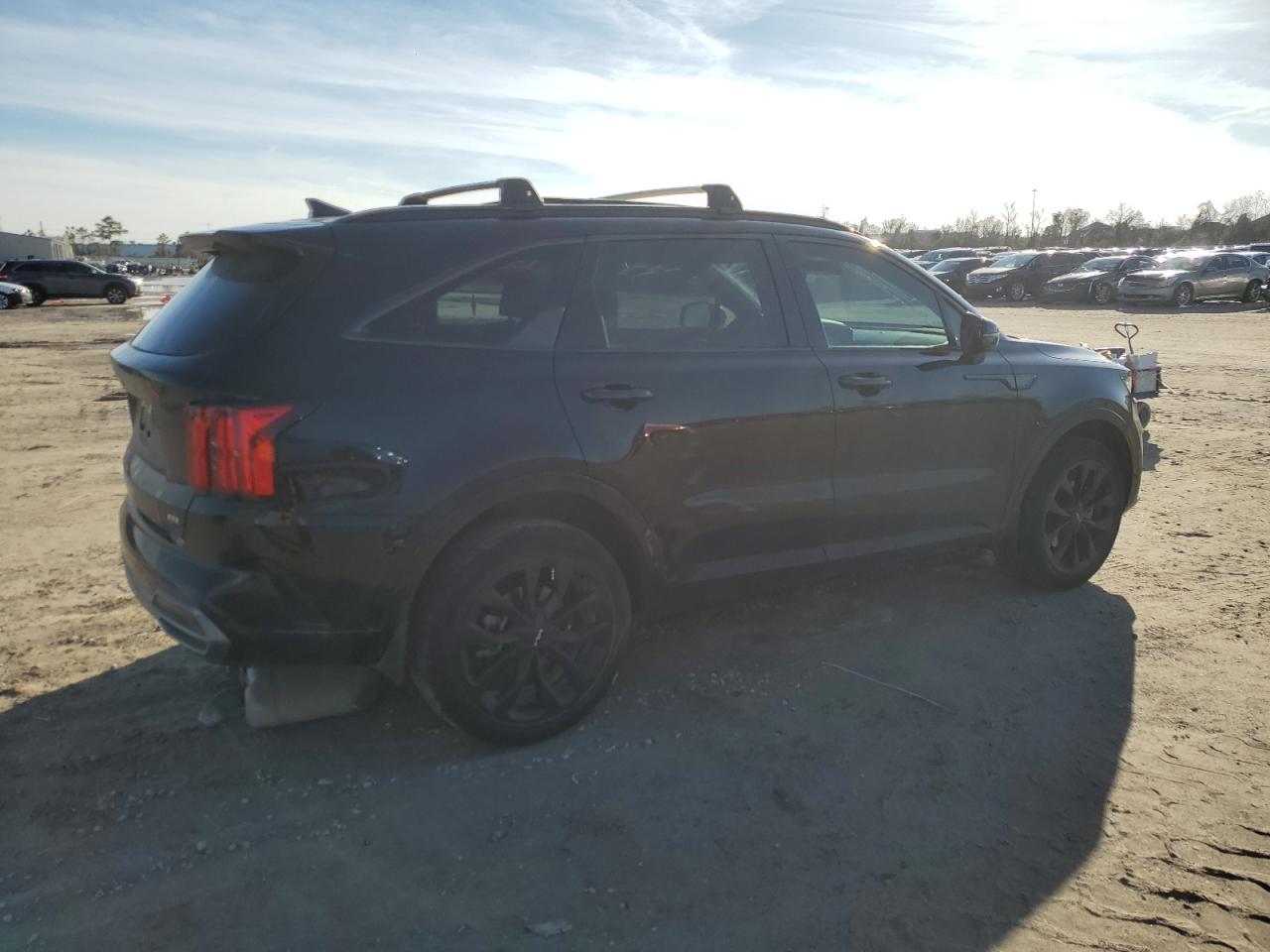 2023 KIA Sorento VIN 5XYRKDLF7PG182373 Copart auction photo, side damage thumbnail 3