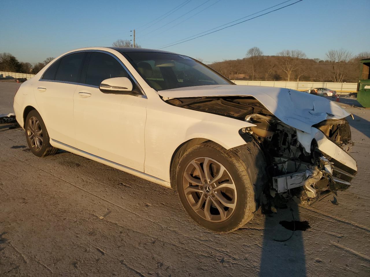 2017 Mercedes-Benz C-klasse VIN 55SWF4KB4HU212748 Copart auction photo, front end damage thumbnail 4