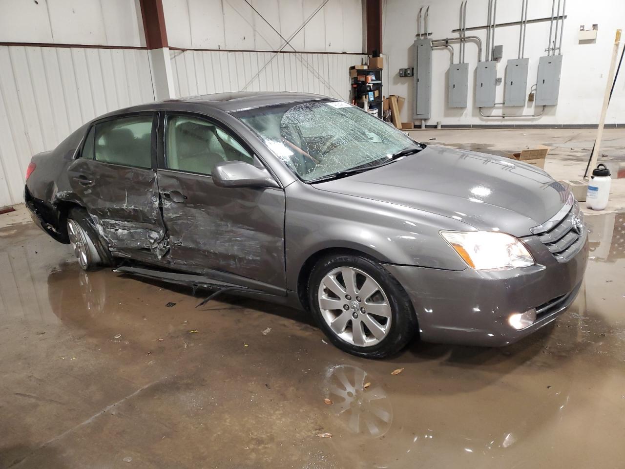 2005 Toyota Avalon VIN 4T1BK36B95U037007 Copart auction photo, side / rear end damage thumbnail 4