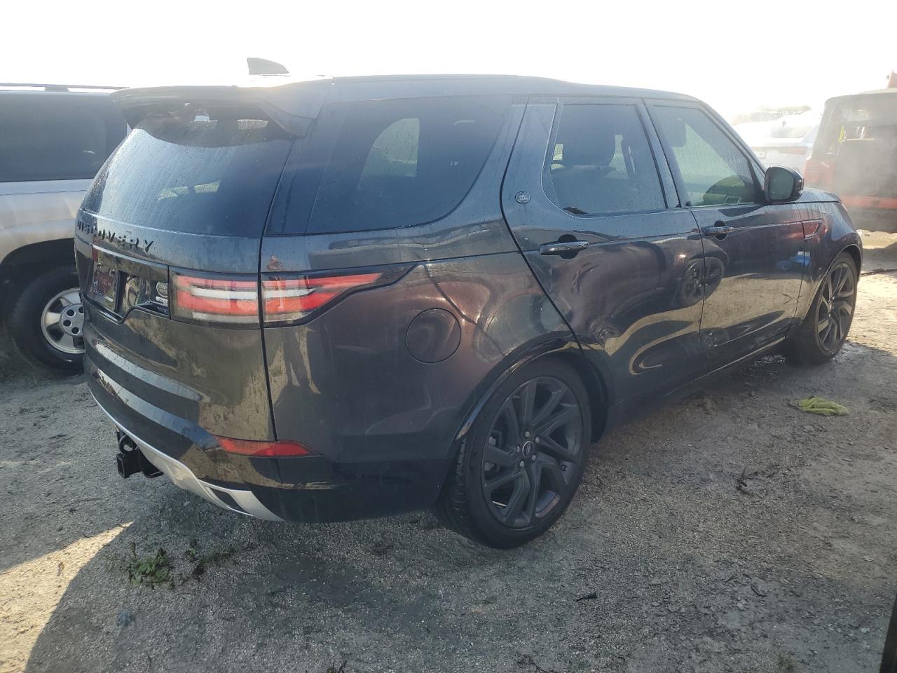 2019 Land Rover Discovery VIN SALRR2RV0KA096290 Copart auction photo, water/flood damage thumbnail 3