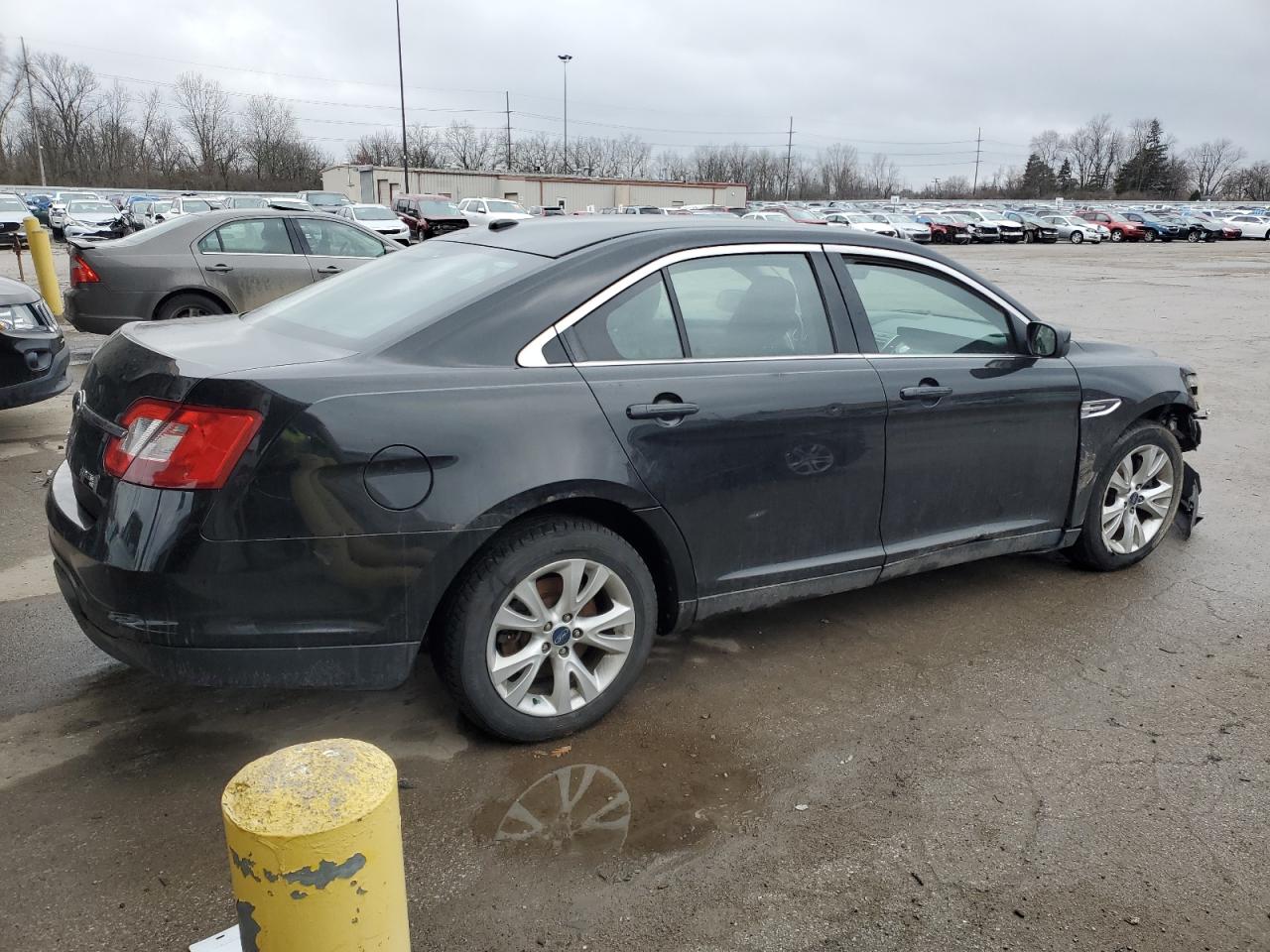 2010 Ford Taurus VIN 1FAHP2EW0AG107586 Copart auction photo, front end damage thumbnail 3