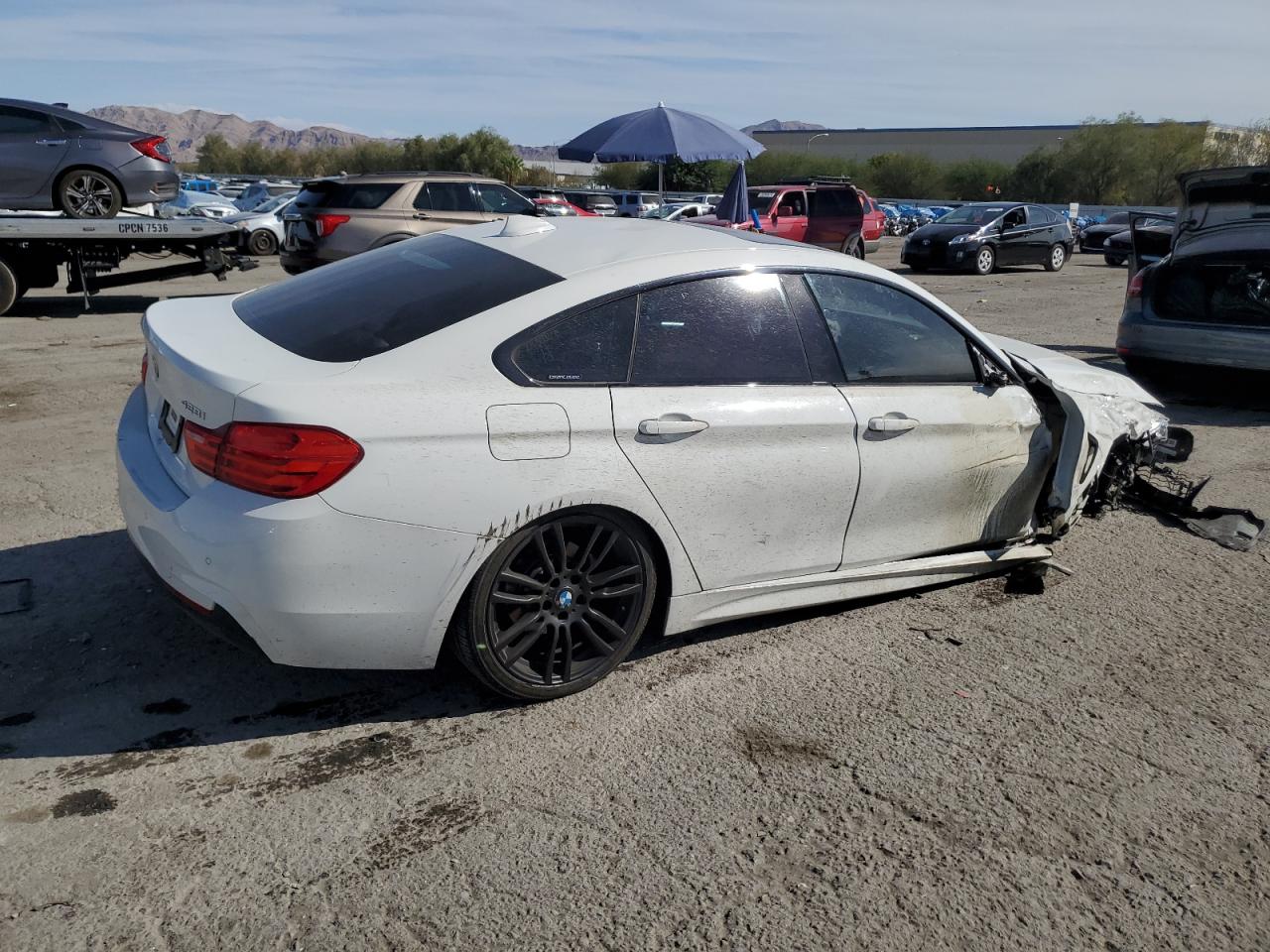 2015 BMW 4er VIN WBA4C9C51FD331849 Copart auction photo, all over / side damage thumbnail 3