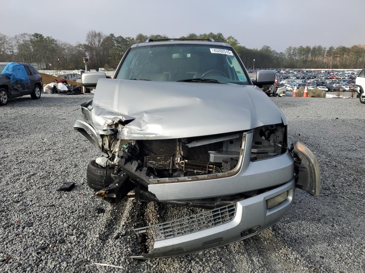 2006 Ford Expedition VIN 1FMFU19586LA34936 Copart auction photo, front end / mechanical damage thumbnail 5