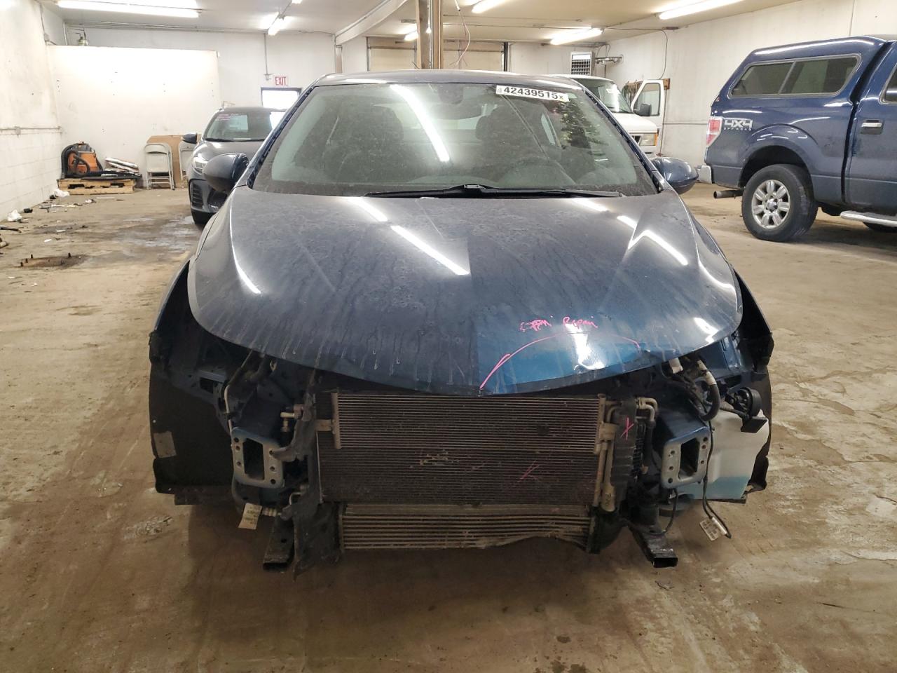2019 Chevrolet Cruze VIN 1G1BE5SM0K7120505 Copart auction photo, front end damage thumbnail 5