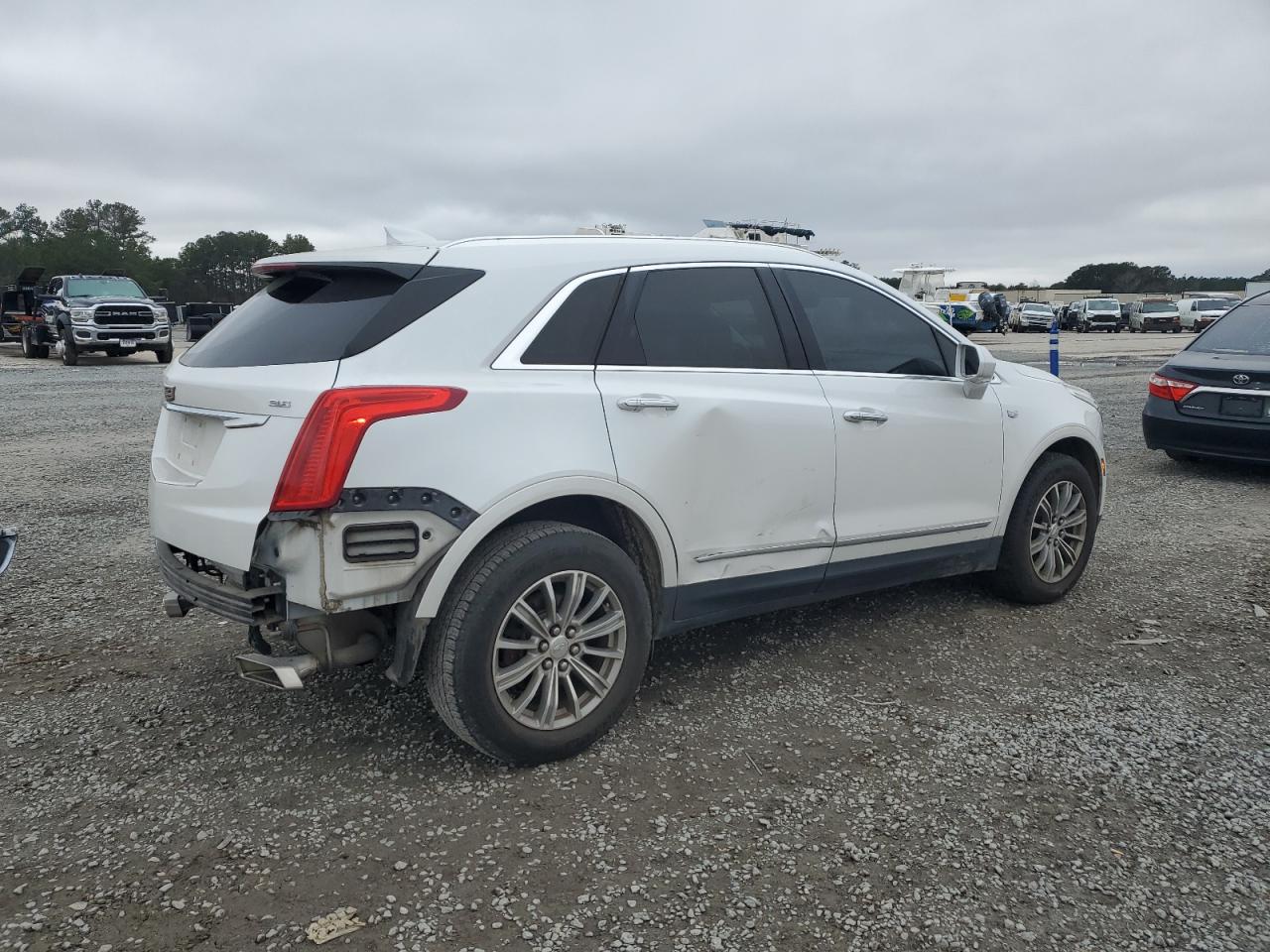 2017 Cadillac XT5 VIN 1GYKNBRS0HZ219665 Copart auction photo, rear end / side damage thumbnail 3
