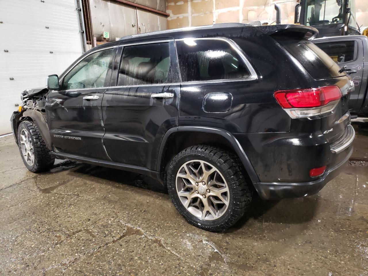 2020 Jeep Grand Cherokee VIN 1C4RJFBG5LC321746 Copart auction photo, front end / side damage thumbnail 2