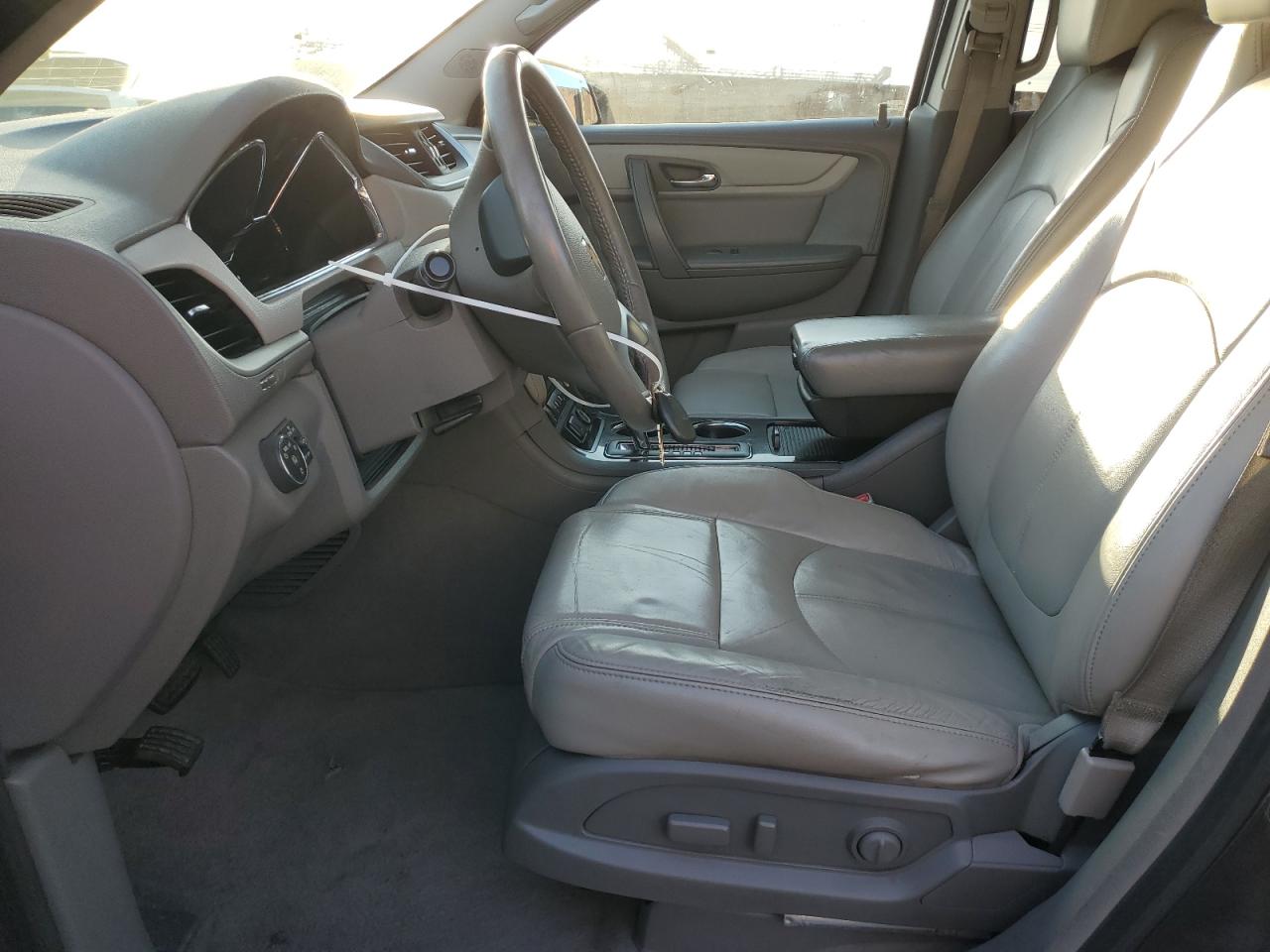 2015 Chevrolet Traverse VIN 1GNKRHKD1FJ372504 Copart auction photo, front end / side damage thumbnail 7