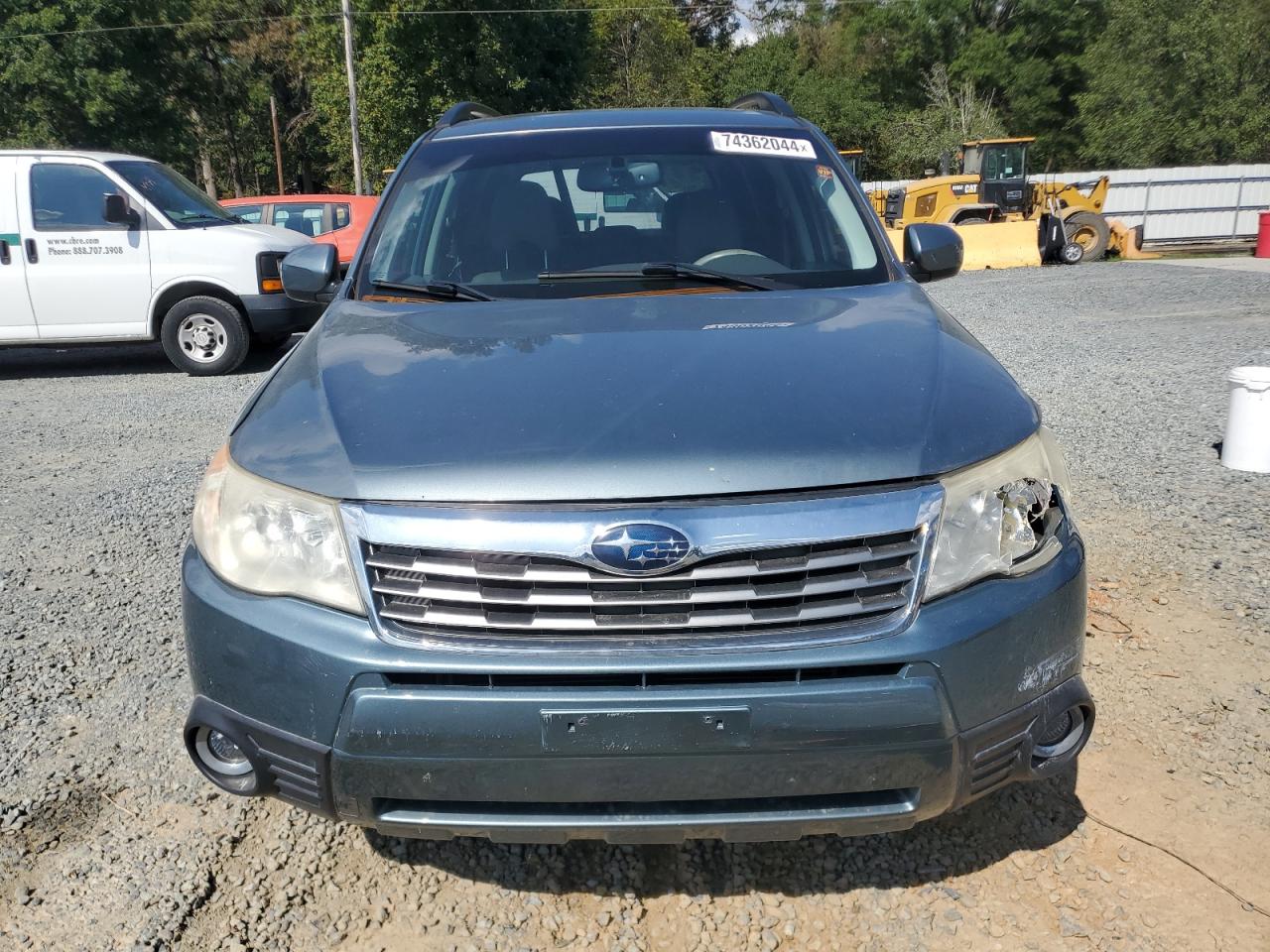 2010 Subaru Forester VIN JF2SH6DC3AH797082 Copart auction photo, side / front end damage thumbnail 5