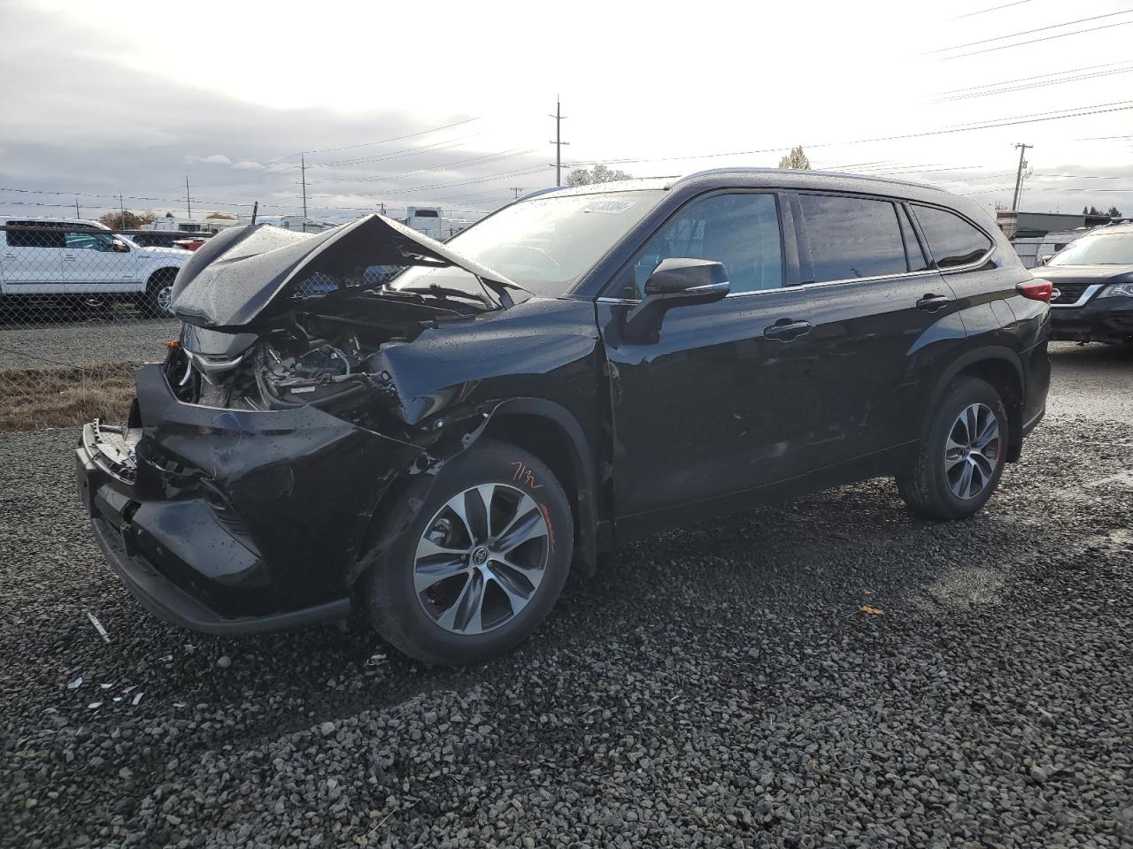 2022 Toyota Highlander VIN 5TDGZRBH0NS163652