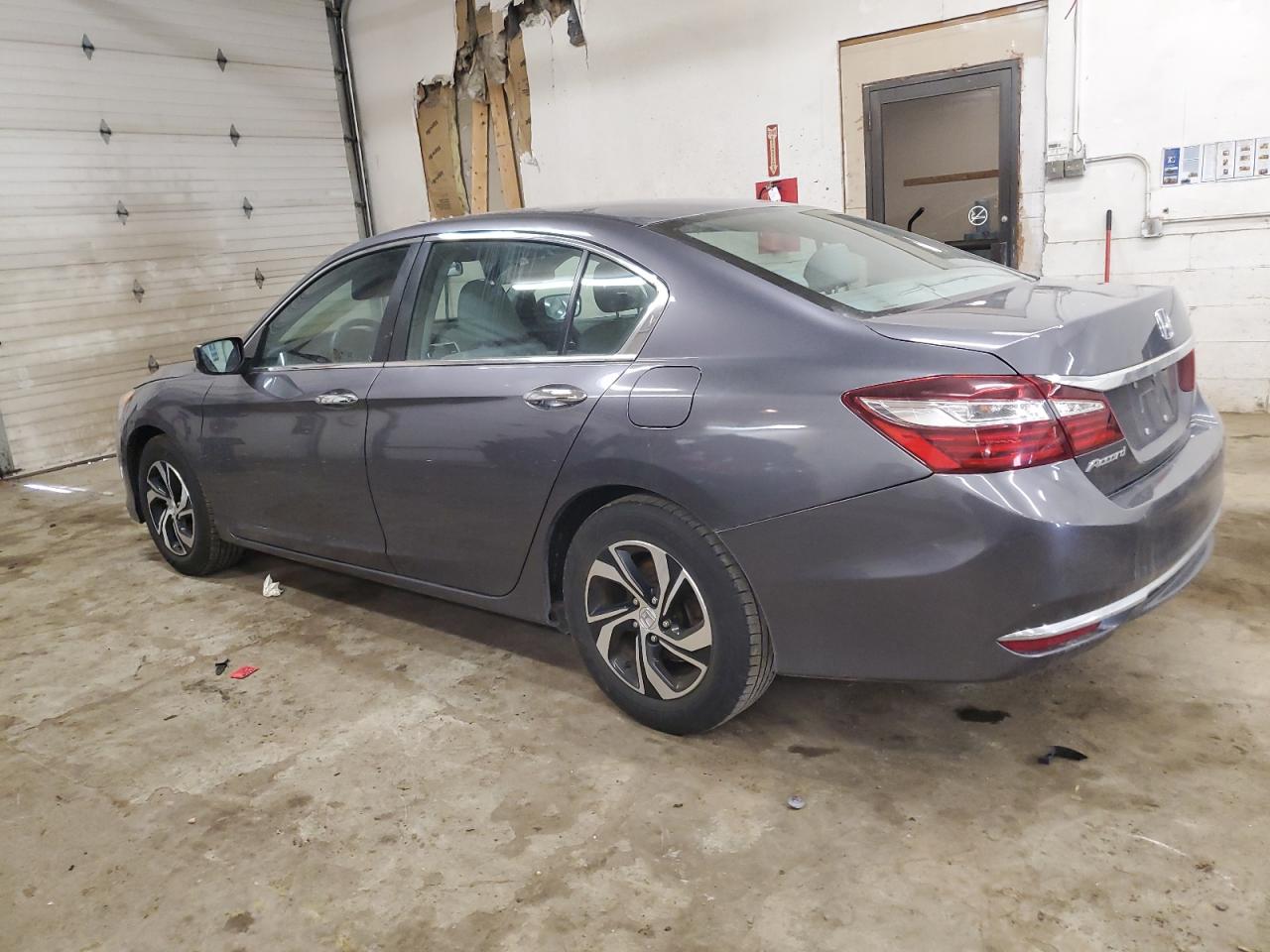 2017 Honda Accord VIN 1HGCR2F31HA276176 Copart auction photo, front end damage thumbnail 2