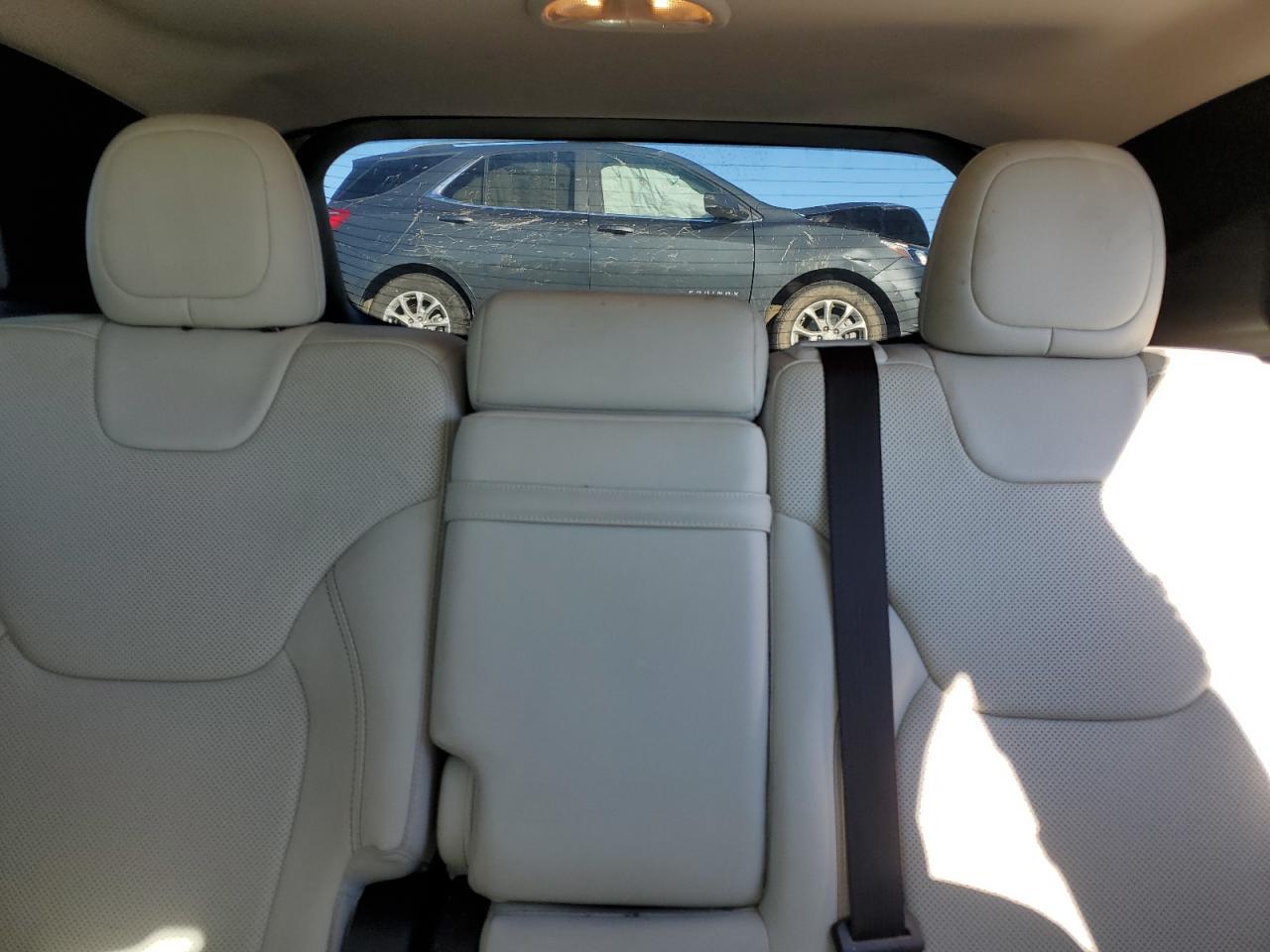 2017 Jeep Cherokee VIN 1C4PJLJB0HW652848 Copart auction photo, side damage thumbnail 10