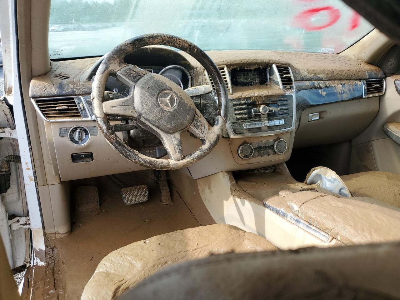 2015 Mercedes-Benz M-klasse VIN 4JGDA5JB2FA564288 Copart auction photo, water/flood damage thumbnail 8