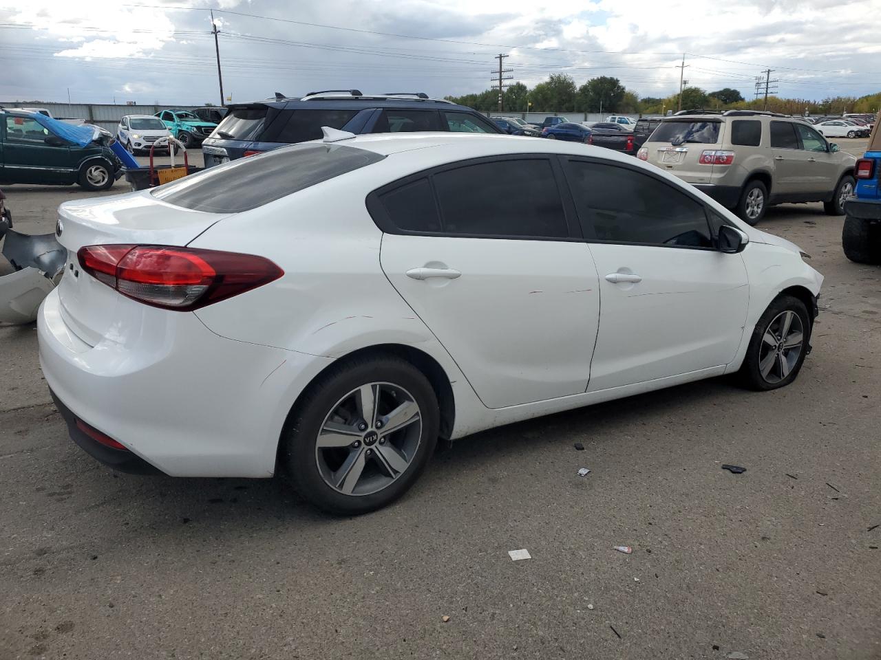 2018 KIA Forte VIN 3KPFL4A72JE222195 Copart auction photo, front end damage thumbnail 3