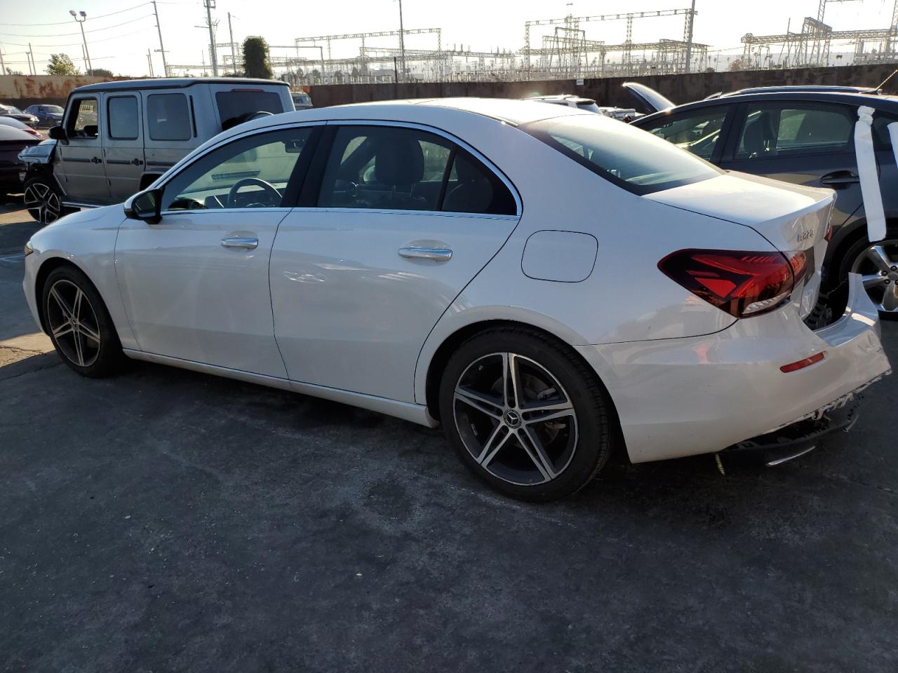 2019 Mercedes-Benz A-klasse VIN WDD3G4EB4KW026357 Copart auction photo, rear end / minor dent/scratches damage thumbnail 2