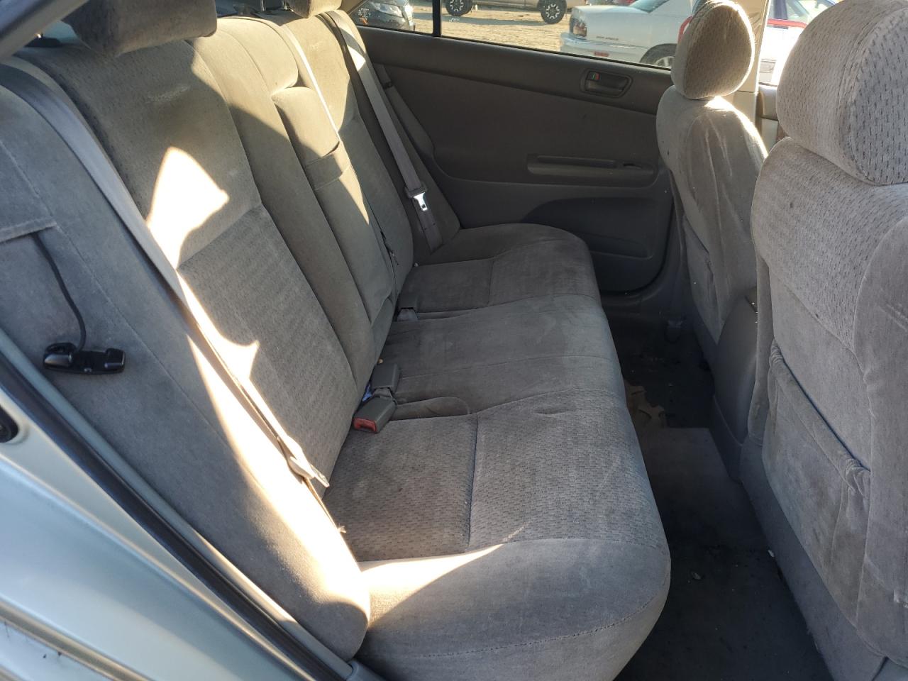 2004 Toyota Camry VIN JTDBE32K740274537 Copart auction photo, rear end damage thumbnail 10