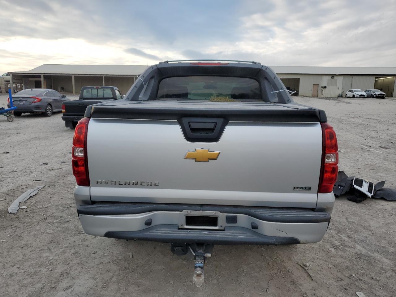 2012 Chevrolet Avalanche VIN 3GNTKEE72CG158423 Copart auction photo, front end damage thumbnail 6
