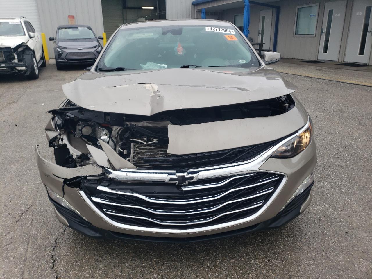 2022 Chevrolet Malibu VIN 1G1ZD5ST3NF134482 Copart auction photo, front end / hail damage thumbnail 5