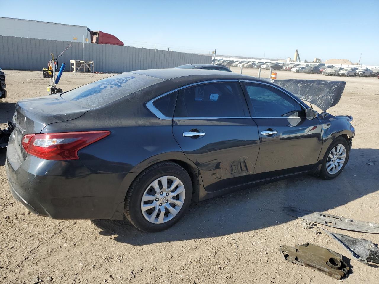 2018 Nissan Altima VIN 1N4AL3AP8JC230335 Copart auction photo, front end damage thumbnail 3