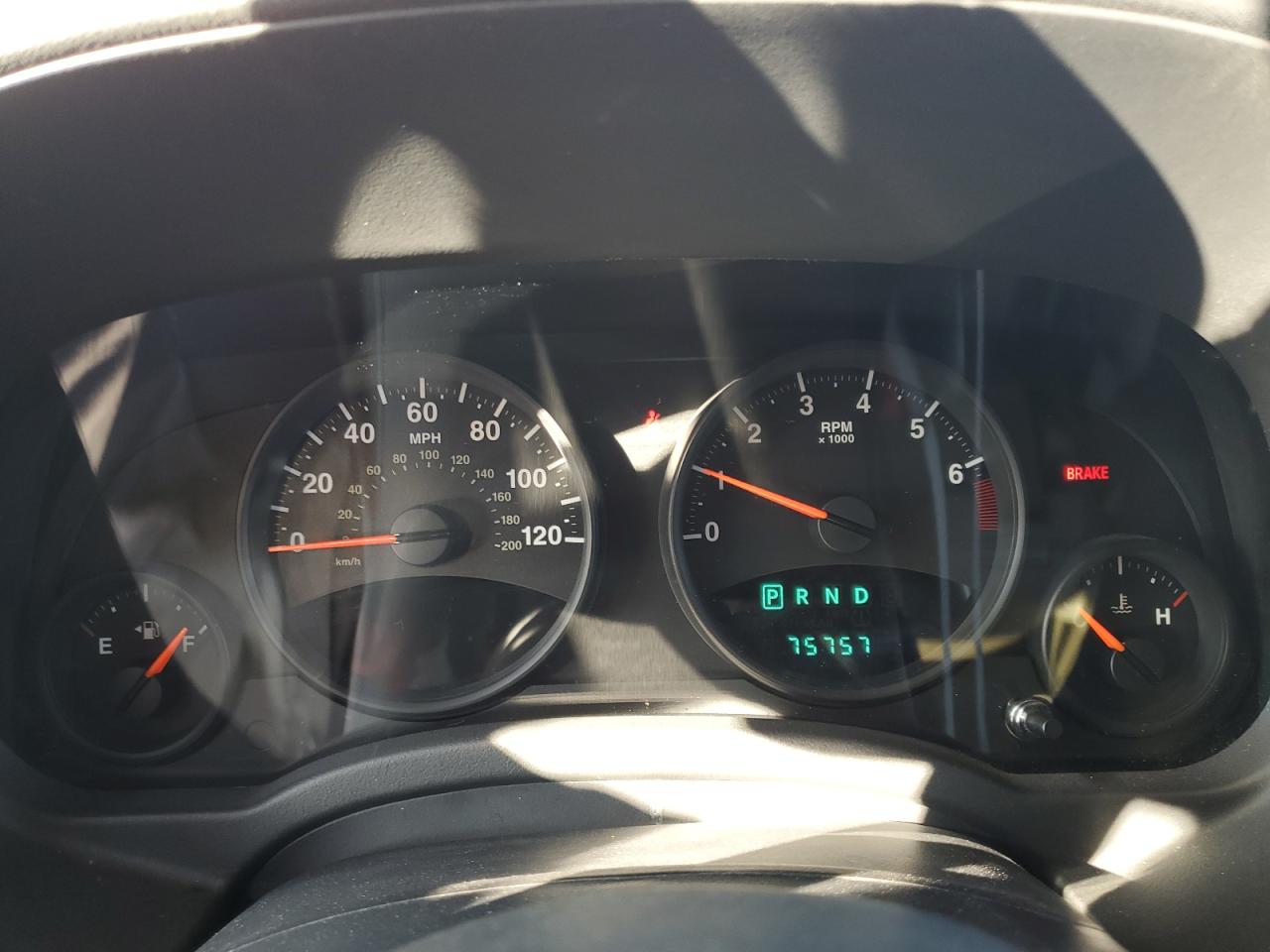 2012 Jeep Liberty (Patriot) VIN 1C4NJPFA3CD526440 Copart auction photo, side / minor dent/scratches damage thumbnail 9