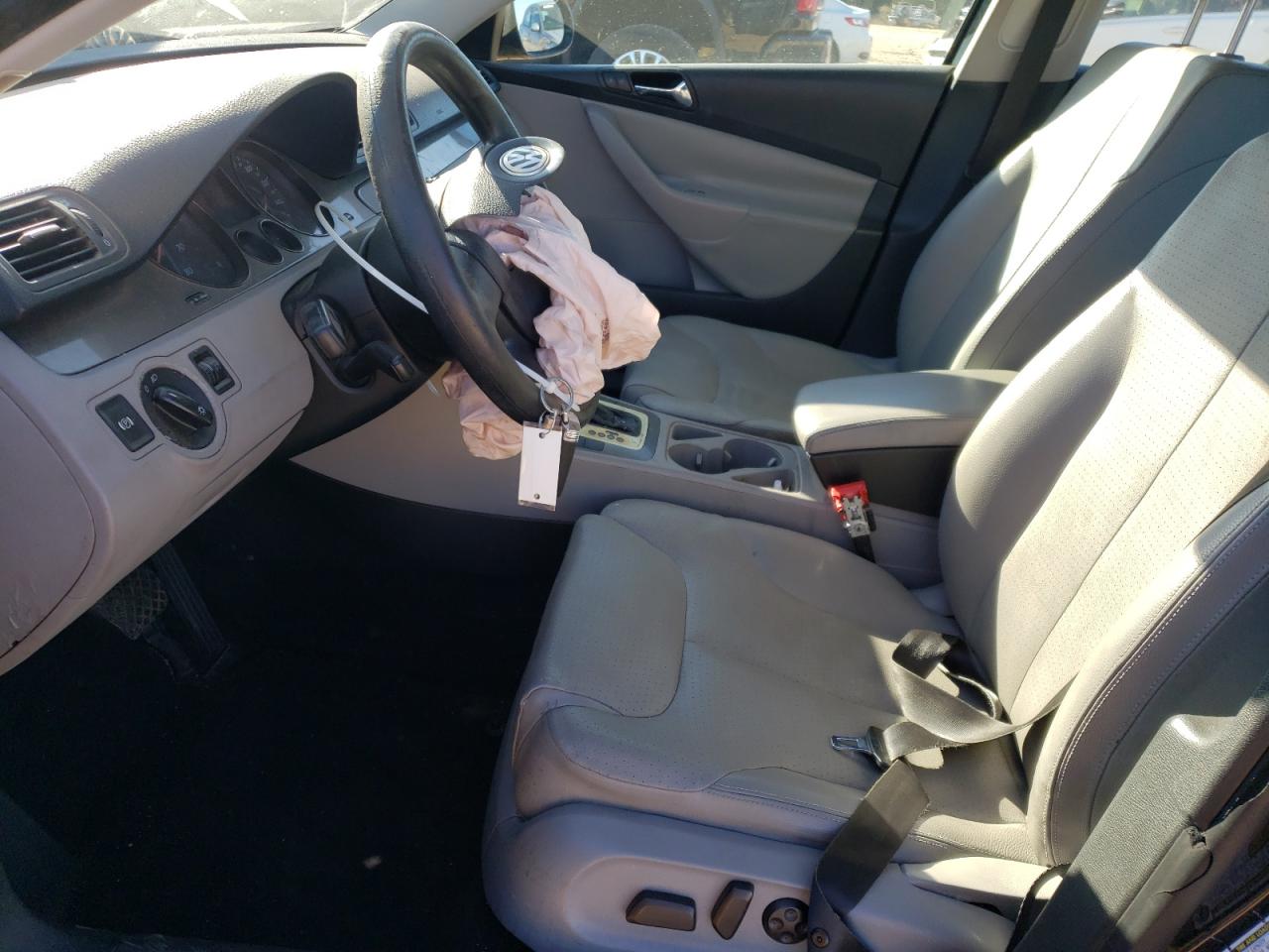 2008 Volkswagen Passat VIN WVWJK73C28P081938 Copart auction photo, front end damage thumbnail 7