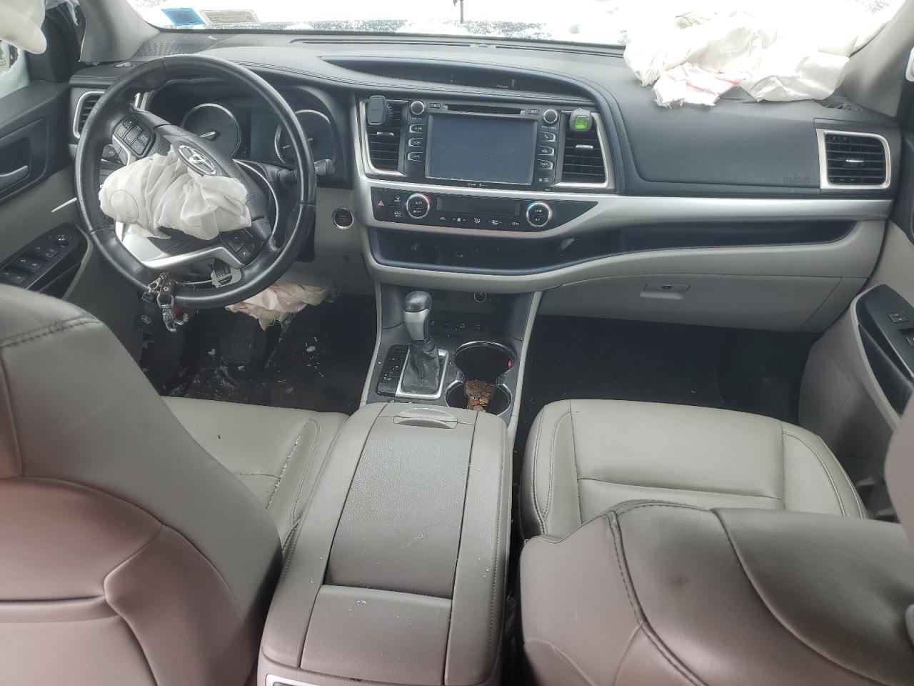 2015 Toyota Highlander VIN 5TDJKRFH2FS159611 Copart auction photo, front end / undercarriage damage thumbnail 8