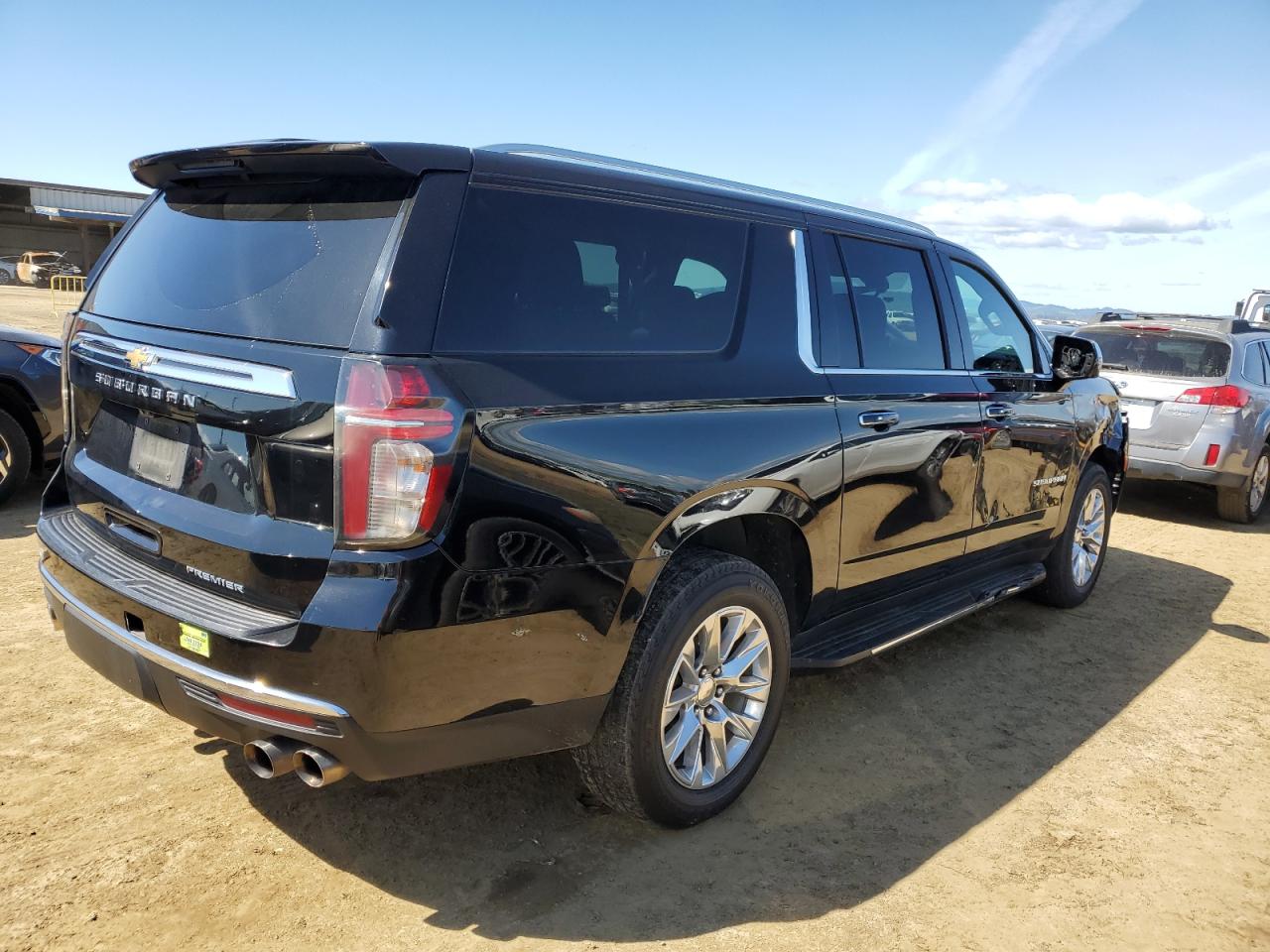 2021 Chevrolet Suburban VIN 1GNSCFKD4MR280839 Copart auction photo, front end / side damage thumbnail 3