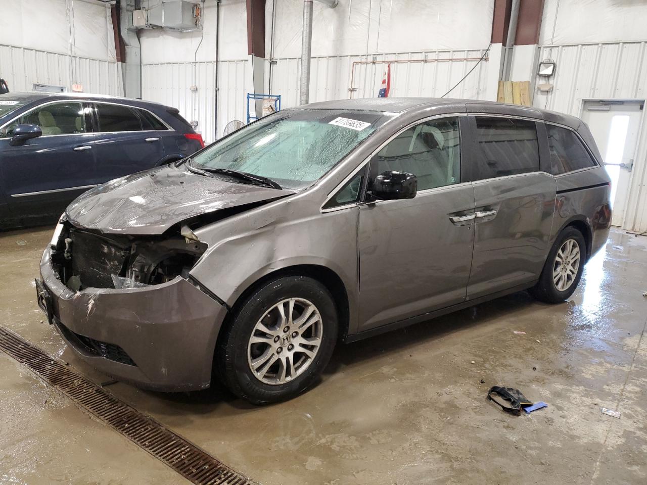 2011 Honda Odyssey VIN 5FNRL5H4XBB070189